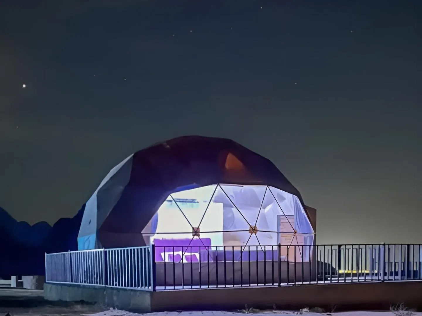 Capsule hotel Wadi Rum Vaggie Camp Aqaba Jordan
